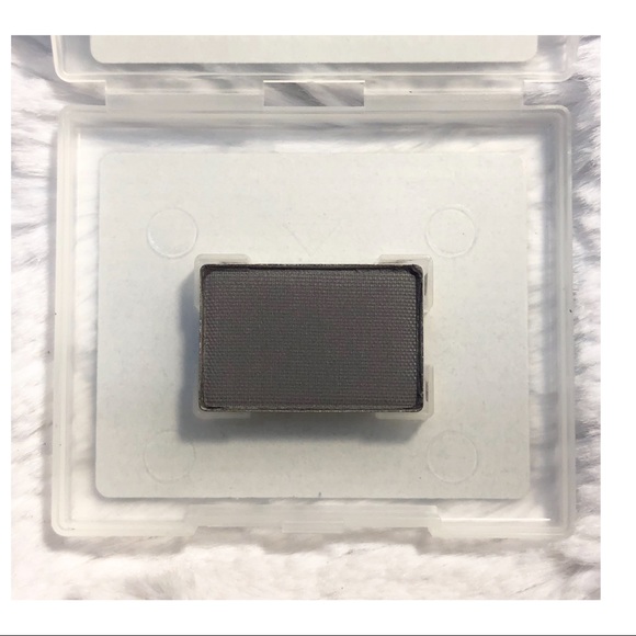 ✨🆕💜MARY KAY MINERAL EYE COLOR STONE EYESHADOW💜 - Picture 2 of 4